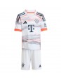 Bayern Munich Leon Goretzka #8 Replika Borta Kläder Barn 2025-26 Kortärmad (+ byxor)